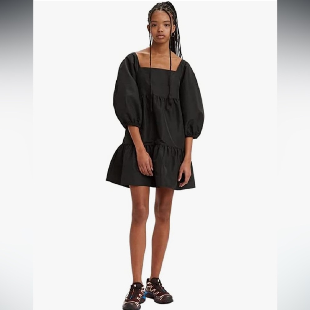 Levi's woman's baby doll dress